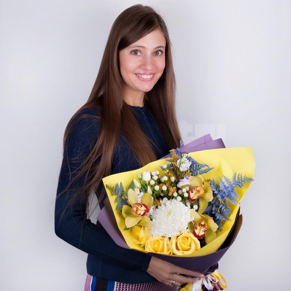 Magnum White Chrysanthemum - 2, Orchid bud yellow/brown Cymbidium - 3, Purple Lisianthus (Eustoma) - 4, Yellow rose 50 cm - 4, Flask for orchids, Hypericum, Solidago (1 pc.), Fern (1 pc.), Wrapping Paper