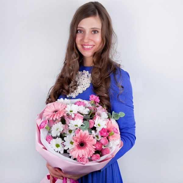 Gerbera pink - 3, Bacardi White Spray Chrysanthemum - 4, Pink spray carnation - 5, Alstromeria white, soft pink - 4, Bright pink spray rose mix, 50 cm - 3, Eucalyptus Cinerea, Wrapping Paper