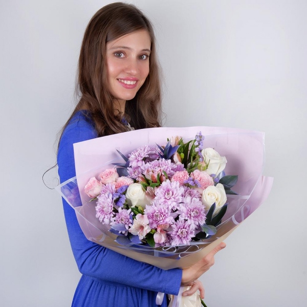 Baltica Pink Spray Chrysanthemum - 3, White rose 50 cm - 5, Peony sprayrose - 2, Alstromeria white, soft pink - 4, Blue Statice, Ruscus, Wrapping Paper, Ribbon