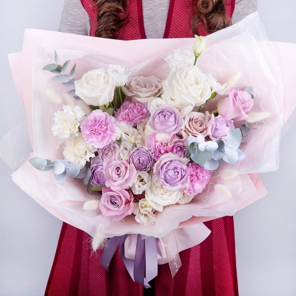 Spray peony rose Misty Bubbles, 50 cm - 3, White rose 50 cm - 4, Rose Powder 50 cm Ecuador (Quicksand, Menta) - 2, Lilac rose Bounty Way, 50 cm - 4, lisianthus - 2, Carnation white, cream - 3, Pink carnation - 4, Eucalyptus Cinerea, Dried flowers decor, Wrapping Paper