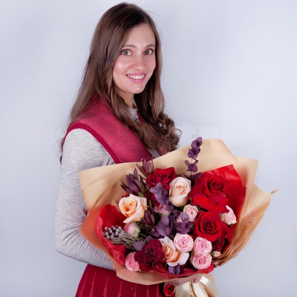 Red rose 50 cm - 4, Rose Cream 50 cm - 3, Peony sprayrose - 3, Carnation red - 2, Leukodendron, Brunia Green Lanuginosa (1 pc.), Eucalyptus Cinerea, Wrapping Paper, Ribbon