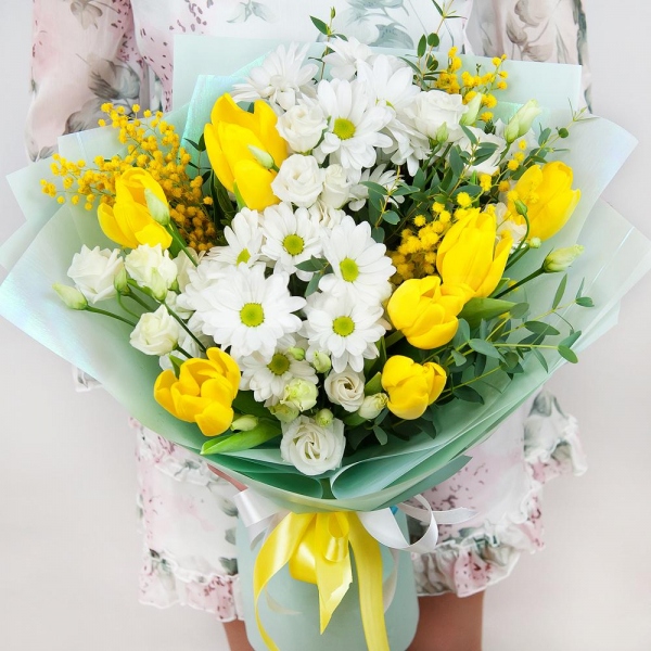 Bacardi White Spray Chrysanthemum - 3, lisianthus - 3, Yellow tulip - 9, Mimosa - 2, Eucalyptus parvifolia (1 pc.), Wrapping Paper