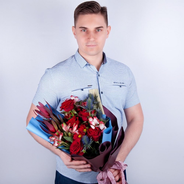 Alstromeria Red, Bright Pink - 3, Red rose 50 cm - 7, Bacardi Red Spray Chrysanthemum - 3, Leukodendron, Eryngium, Wrapping Paper, Ribbon