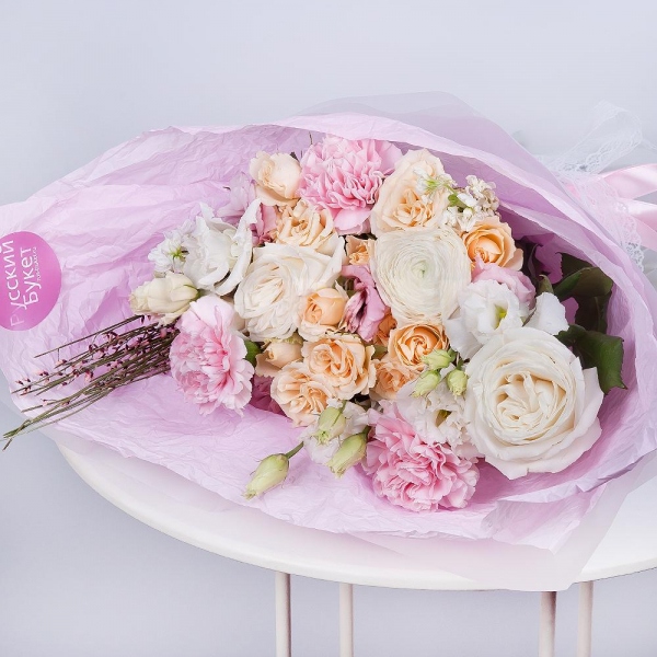 White rose 50 cm - 4, Ranunculus White - 1, Pink carnation - 5, Spray rose: white, cream, light pink 50 cm - 3, lisianthus - 2, Pink Lisianthus (Eustoma) - 1, Genista, Wrapping Paper