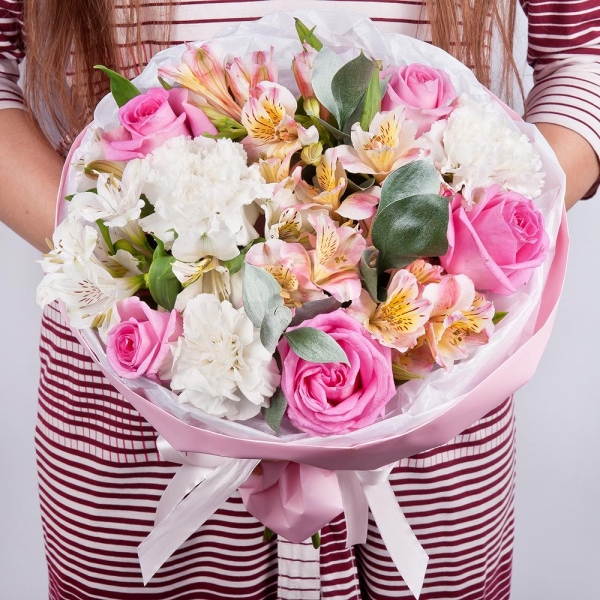 Pink rose 50 cm - 9, Carnation white, cream - 4, Alstromeria white, soft pink - 6, Ruscus, Wrapping Paper, Ribbon