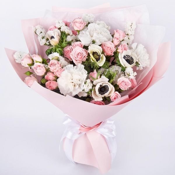 White anemone - 7, Bright pink spray rose mix, 50 cm - 9, Carnation white, cream - 7, White statice, Wrapping Paper