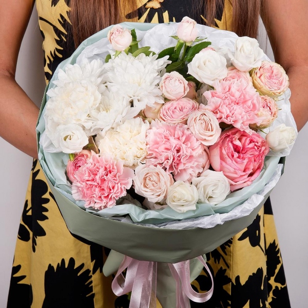 Peony sprayrose - 5, Peony rose pink 'OHara' - 1, lisianthus - 1, Pink carnation - 5, Baltica White Spray Chrysanthemum - 3, Carnation white, cream - 4, Wrapping Paper
