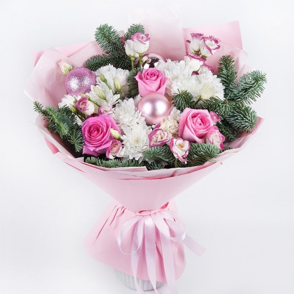 Pink rose 50 cm - 5, Baltica White Spray Chrysanthemum - 3, Pink Lisianthus (Eustoma) - 3, Spruce branches (1pc.), Christmas decor (set), Wrapping Paper