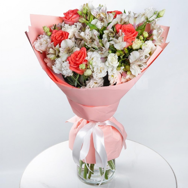 Pink rose 50 cm - 9, Alstromeria white, soft pink - 10, lisianthus - 4, Wrapping Paper