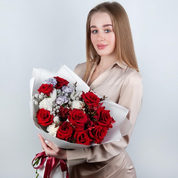 Red rose 50 cm - 12, Alstromeria Red, Bright Pink - 8, Carnation white, cream - 3, Carnation white, cream - 9, Pistachio, Dried flowers in assortment, Solidago (1 pc.), Wrapping Paper, Brunia Green Lanuginosa (1 pc.)