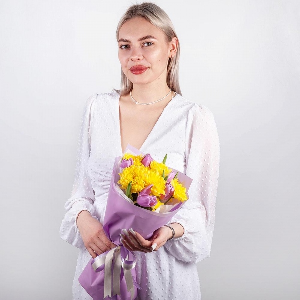 Baltica Yellow Spray Chrysanthemum - 2, Lilac tulip - 7, Wrapping Paper