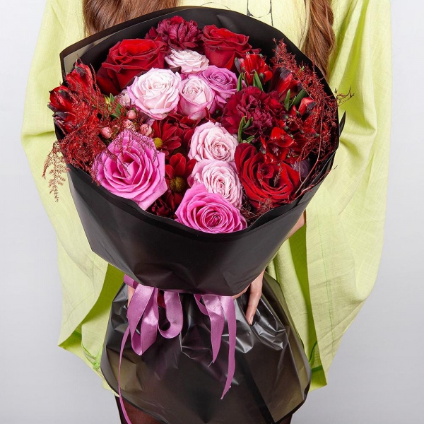 Red rose 50 cm - 3, Pink rose 50 cm - 3, Bacardi Red Spray Chrysanthemum - 1, Carnation red - 5, Alstromeria Red, Bright Pink - 4, Peony sprayrose - 2, Hypericum, Asparagus umbelatus (1 pc.), Wrapping Paper