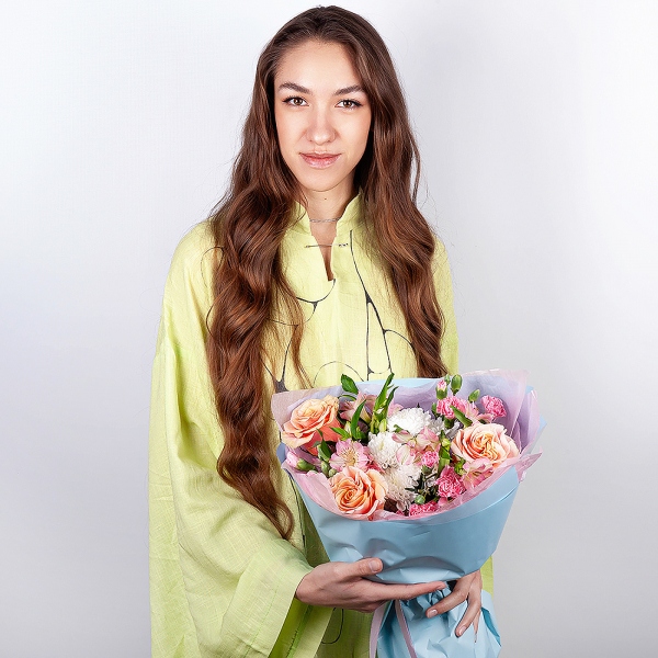 Baltica White Spray Chrysanthemum - 1, Pink-orange rose Phoenix 50 cm - 3, Pink spray carnation - 3, Alstromeria white, soft pink - 5, Wrapping Paper
